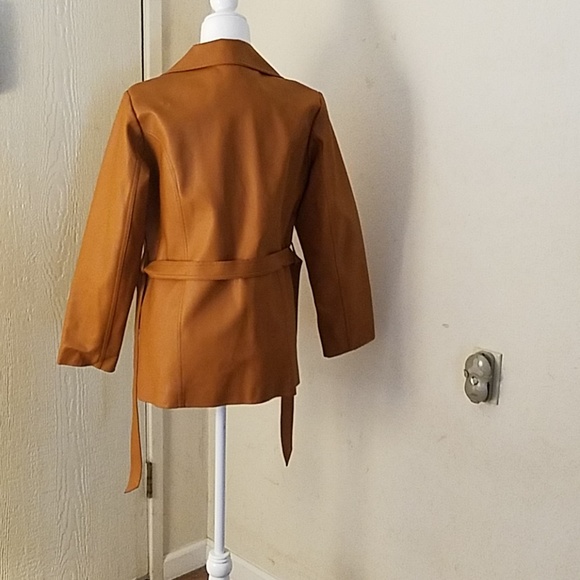 Jacket - Picture 2 of 5